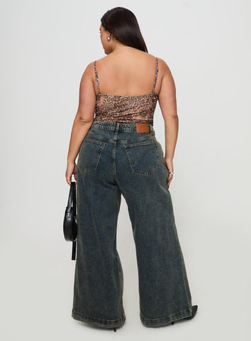 Ziggie Low Rise Ultra Baggy Jeans Antique Wash Curve