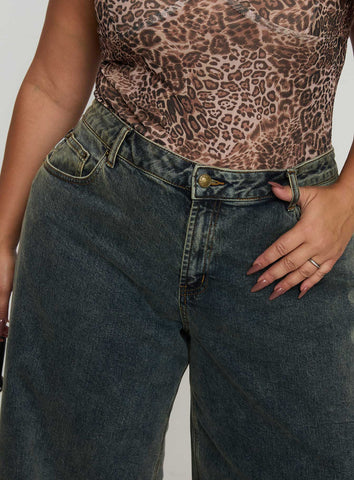 Ziggie Low Rise Ultra Baggy Jeans Antique Wash Curve